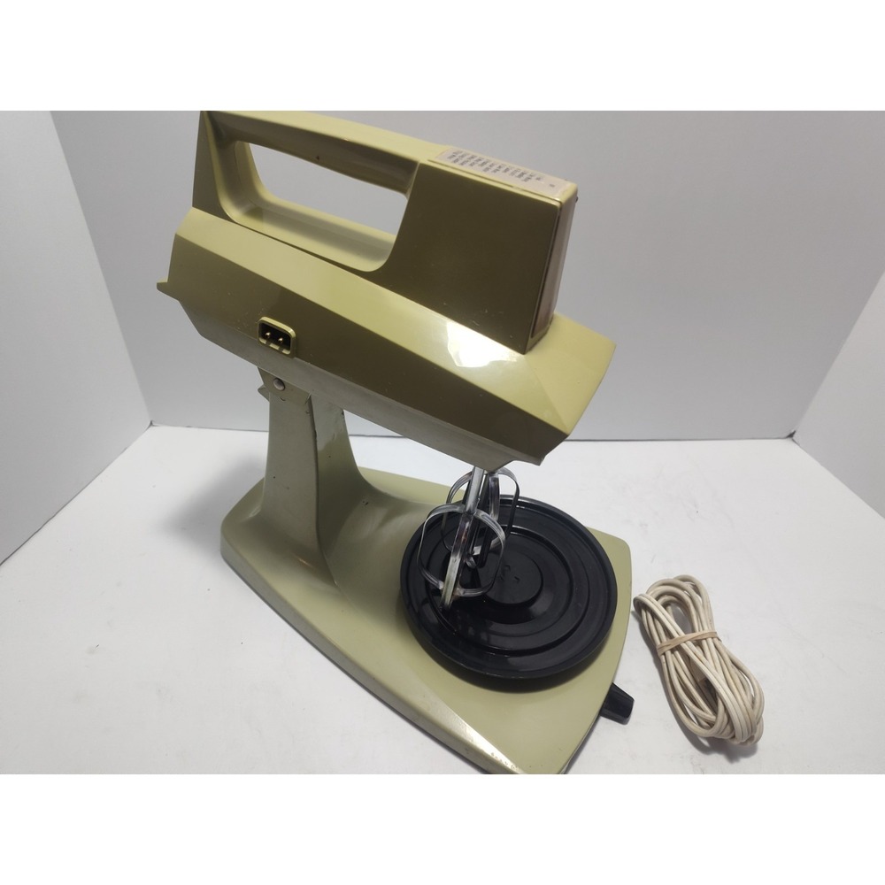 VTG 1950's Sunbeam‎ Mixmaster Model 12-Handheld Mixer-12 Speed-Base-Beaters